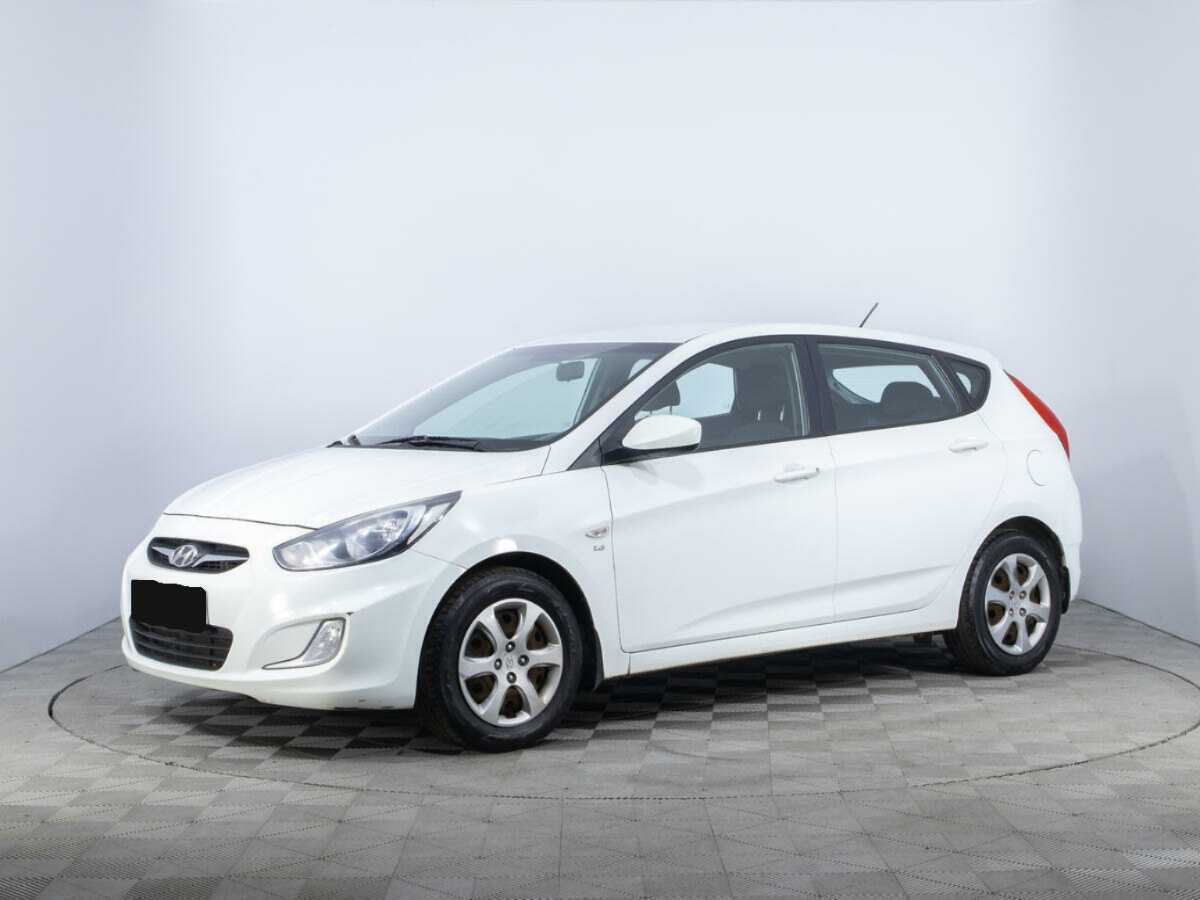 Купить Hyundai Solaris с пробегом. Фото: #0