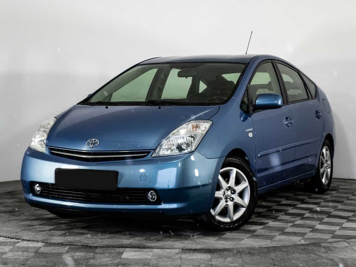 Купить Toyota Prius с пробегом. Посмотреть фото