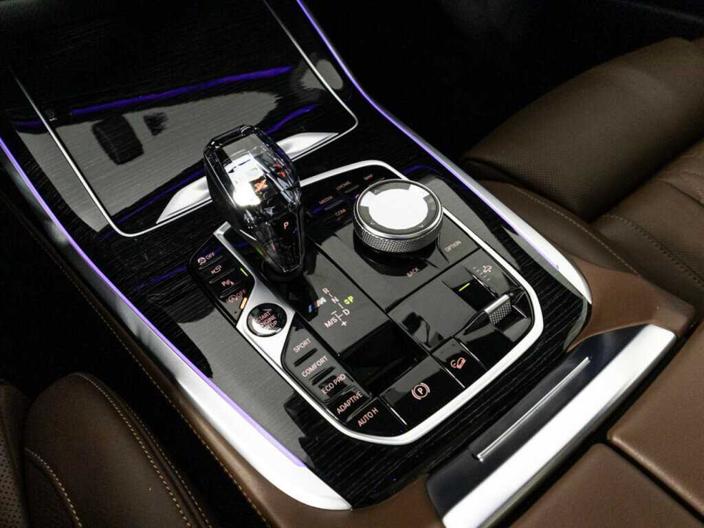 Купить BMW X7 с пробегом. Фото: #28