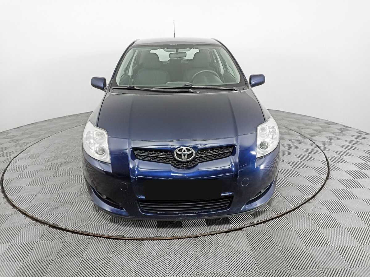 Купить Toyota Auris с пробегом. Фото: #1