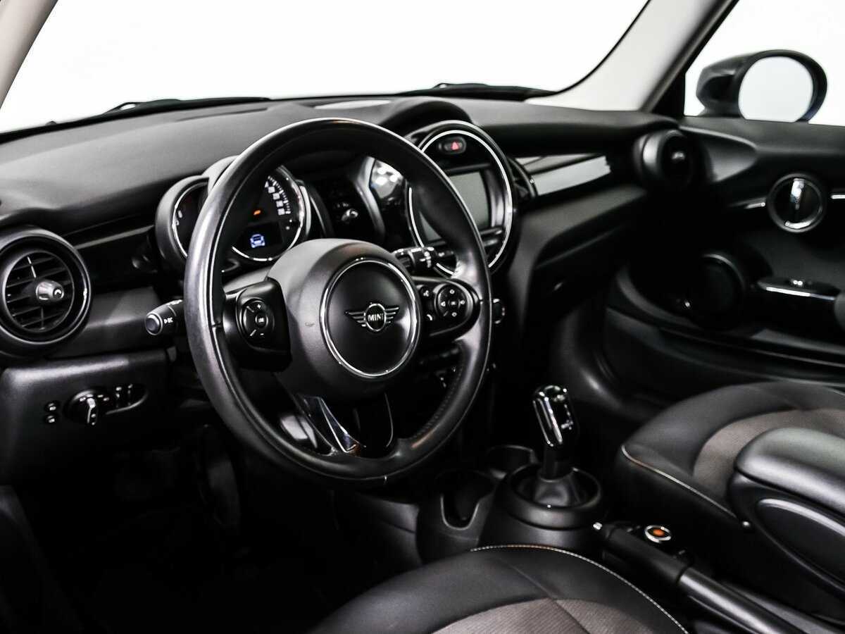 Купить Mini Hatch с пробегом. Фото: #11