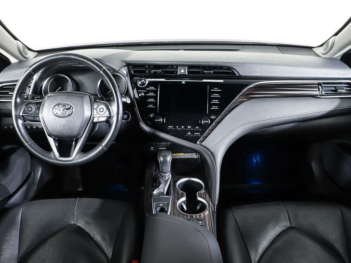 Купить Toyota Camry с пробегом. Фото: #12
