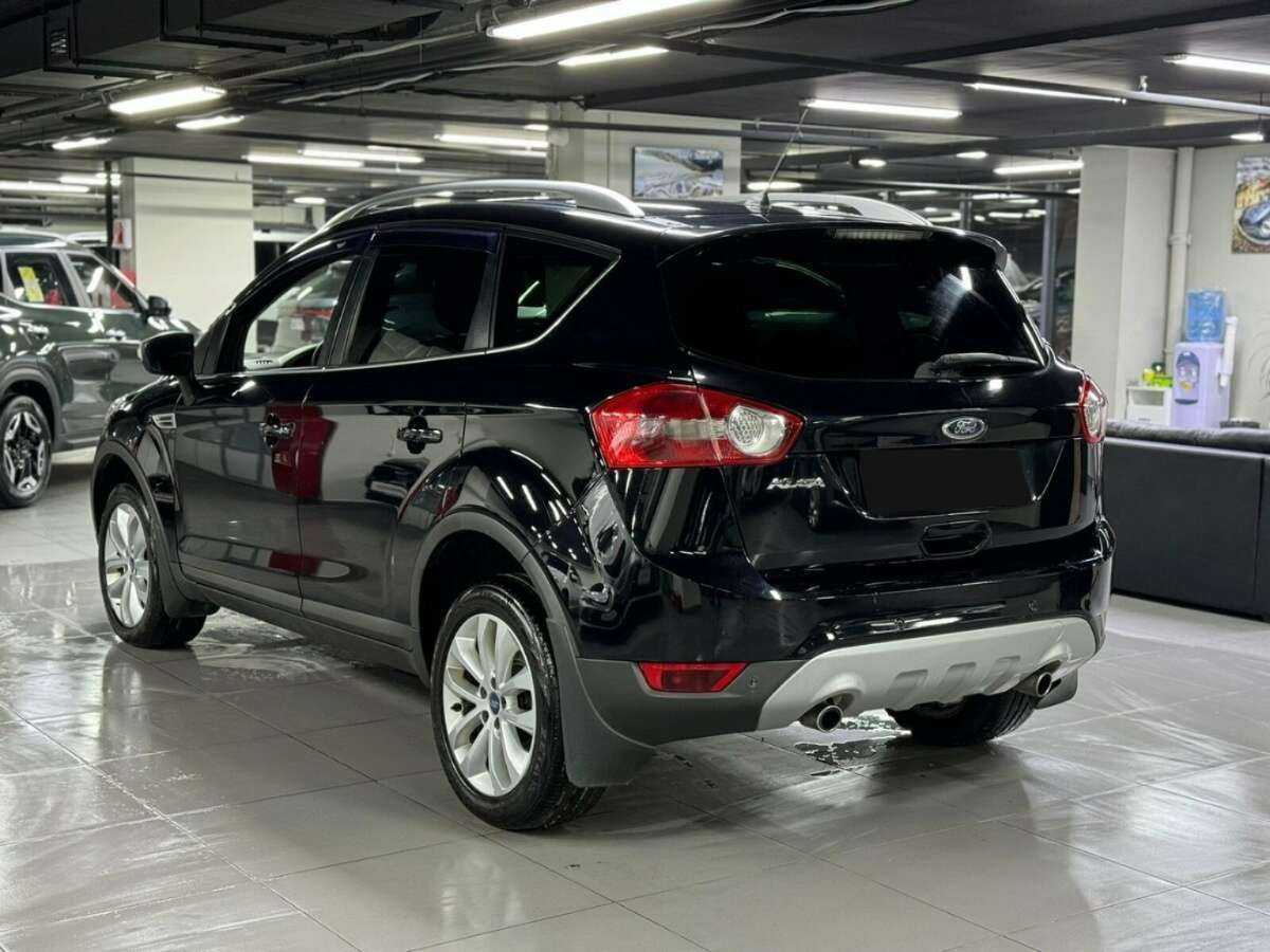 Купить Ford Kuga с пробегом. Фото: #1