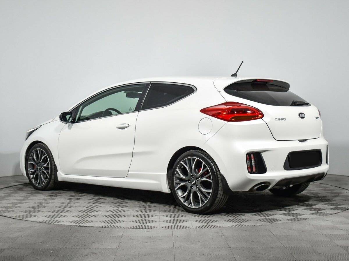 Купить Kia Ceed GT с пробегом. Фото: #5