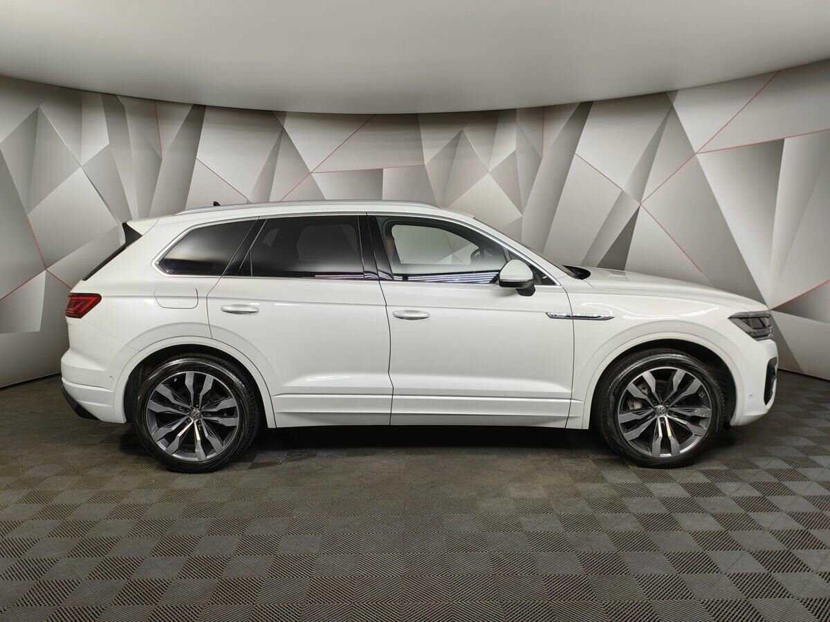 Купить Volkswagen Touareg с пробегом. Фото: #5