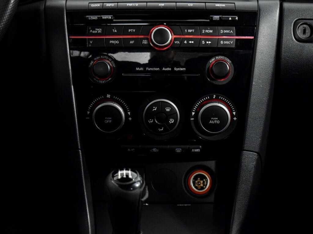 Купить Mazda 3 с пробегом. Фото: #11