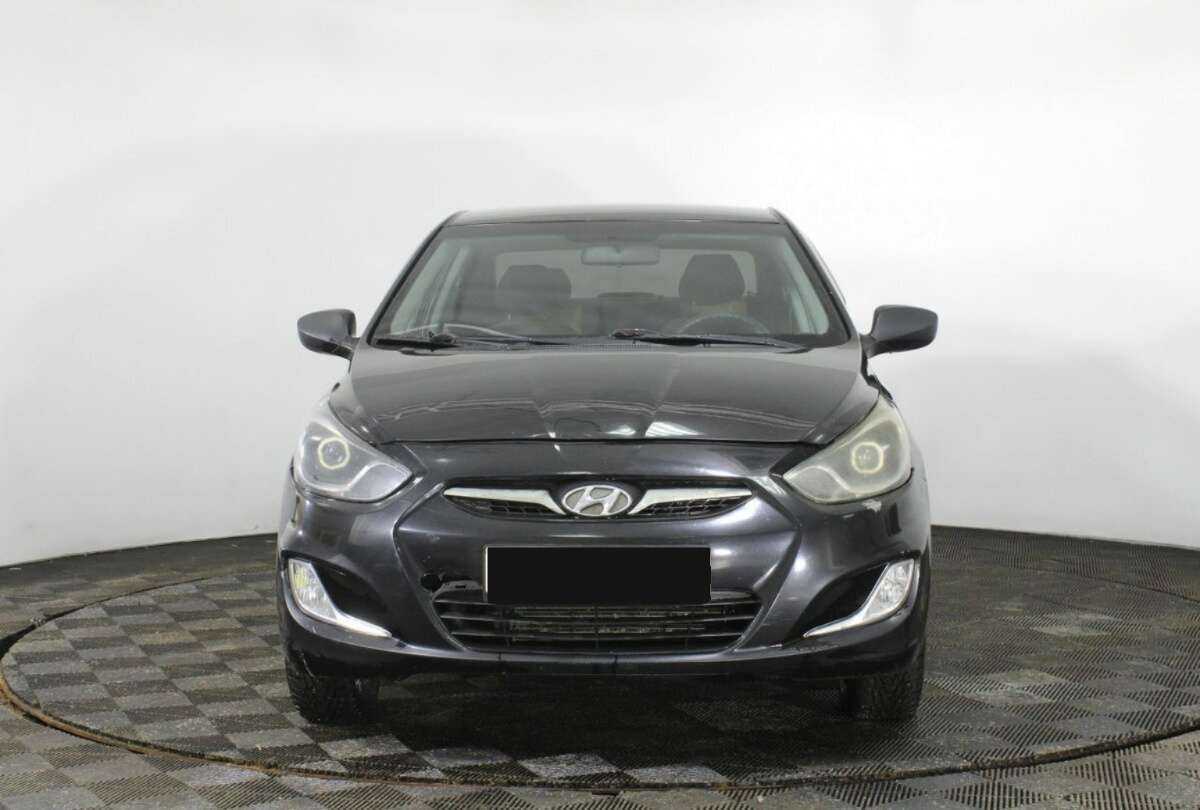 Купить Hyundai Solaris с пробегом. Фото: #1