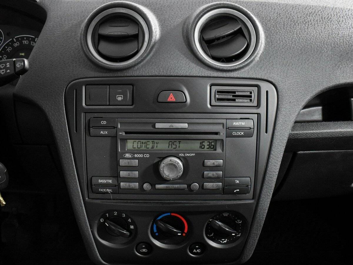 Купить Ford Fusion с пробегом. Фото: #13