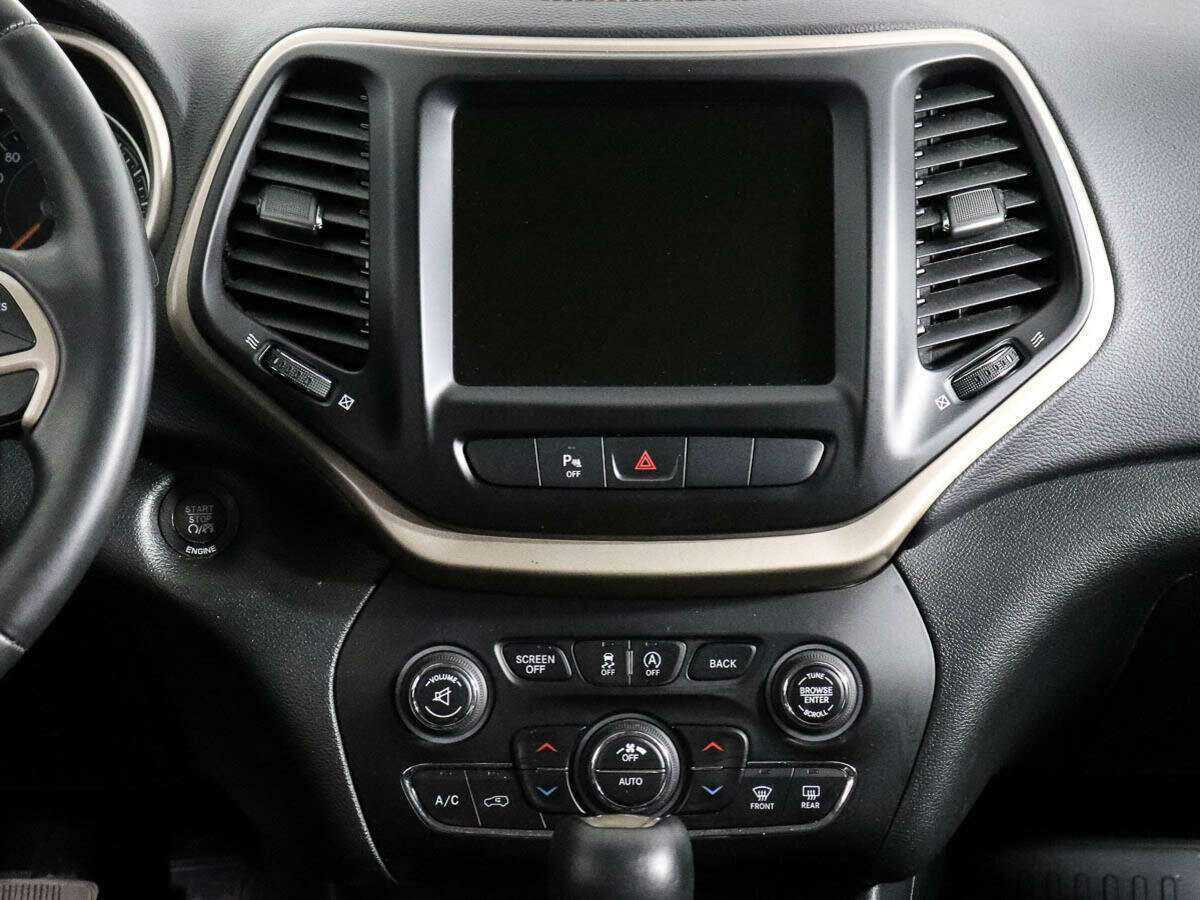 Купить Jeep Cherokee с пробегом. Фото: #11