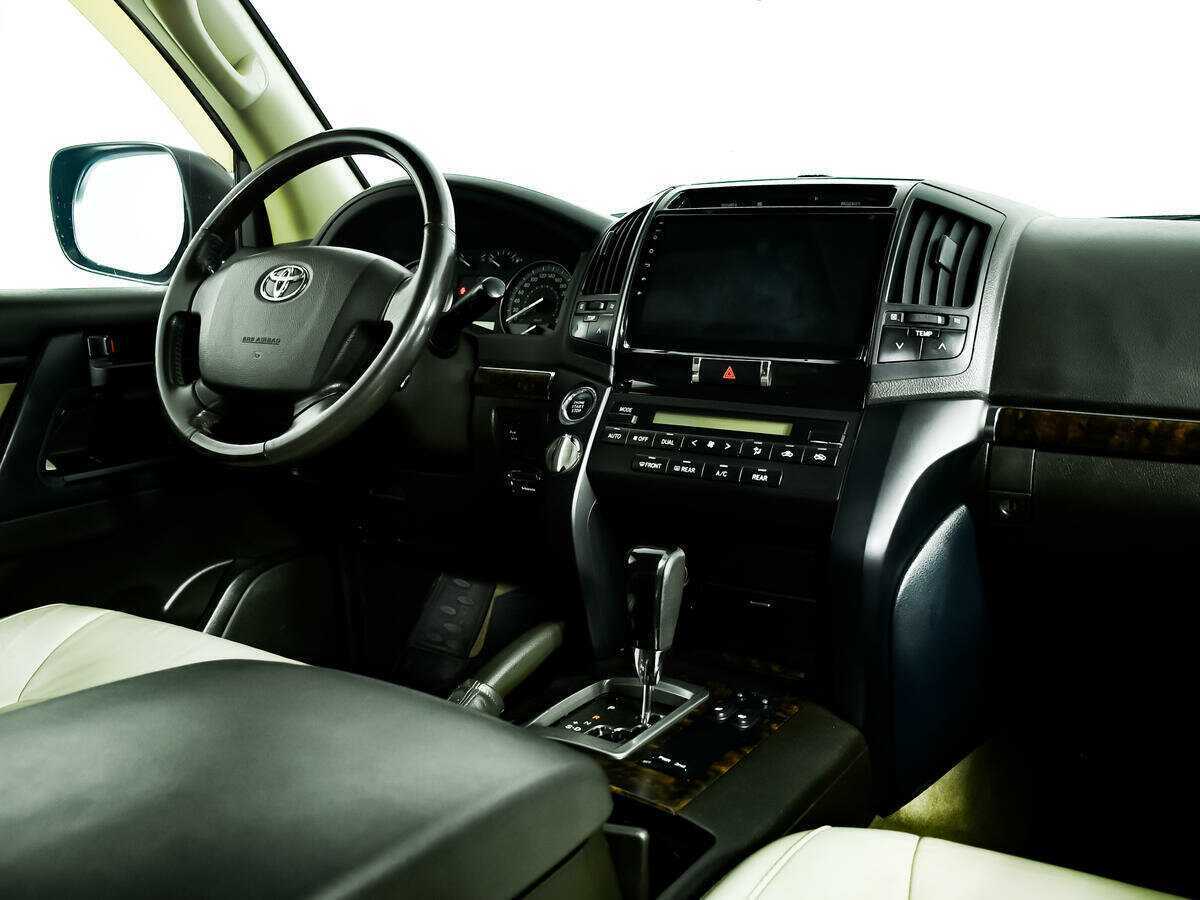 Купить Toyota Land Cruiser с пробегом. Фото: #6