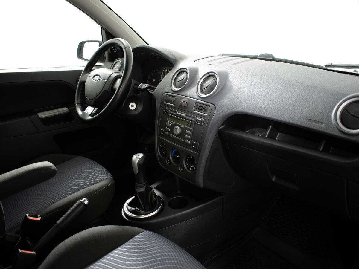 Купить Ford Fusion с пробегом. Фото: #6