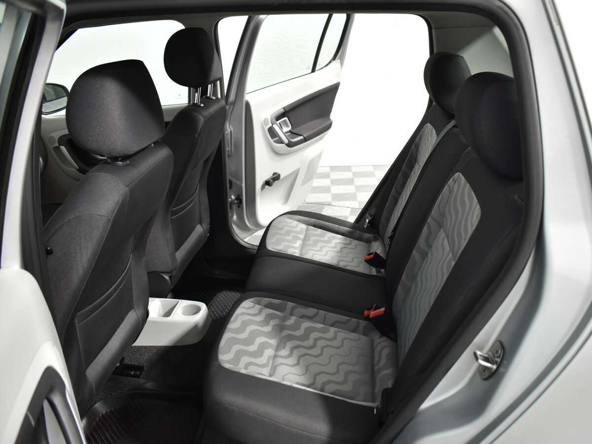 Купить Skoda Fabia с пробегом. Фото: #11