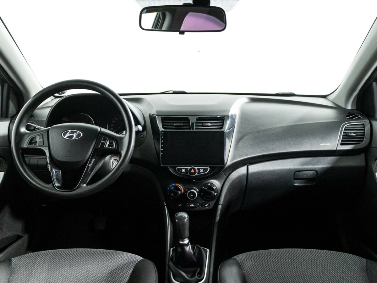 Купить Hyundai Solaris с пробегом. Фото: #12