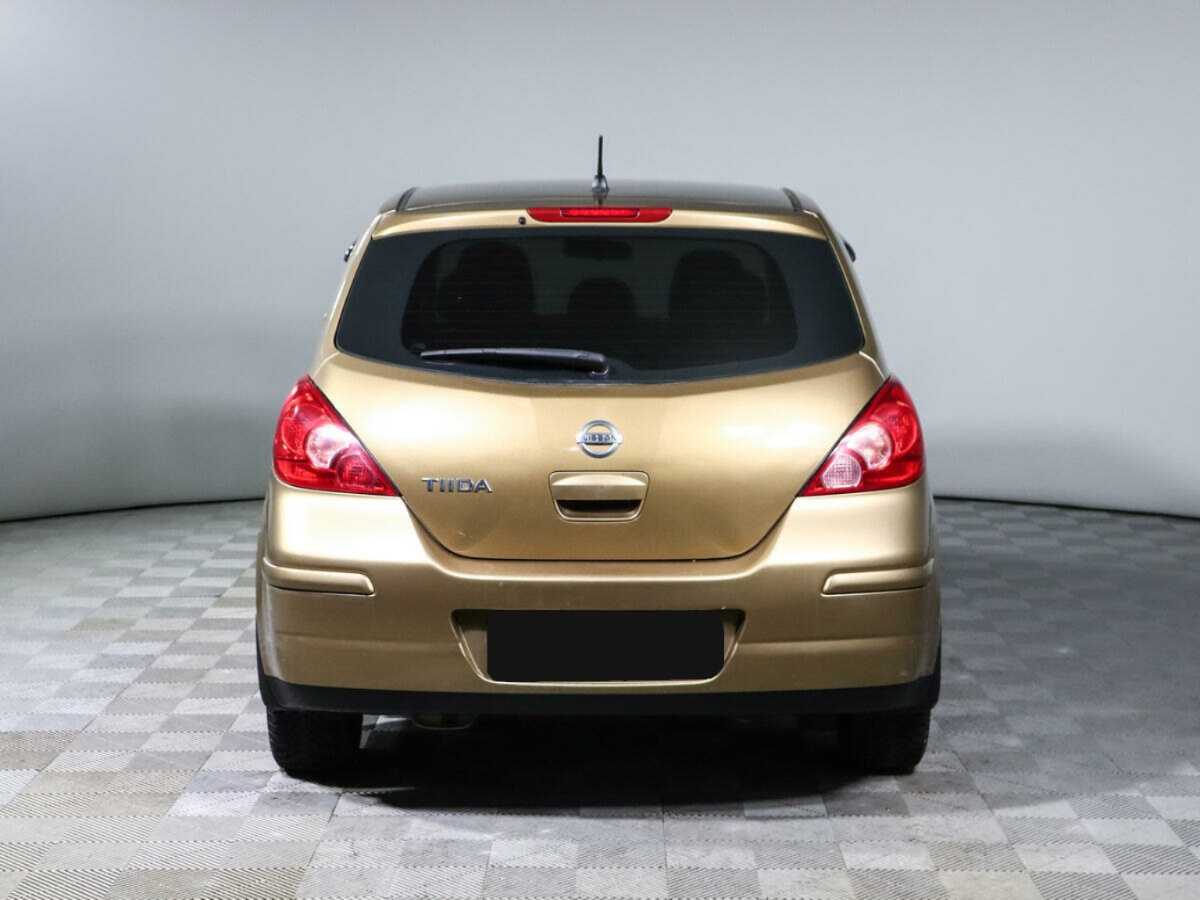 Купить Nissan Tiida с пробегом. Фото: #3