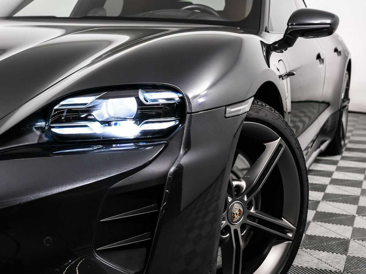 Купить Porsche Taycan с пробегом. Фото: #15