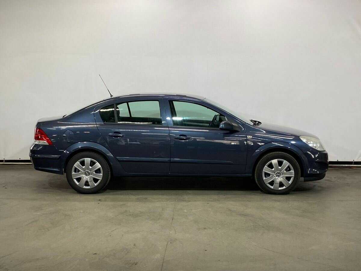 Купить Opel Astra с пробегом. Фото: #3