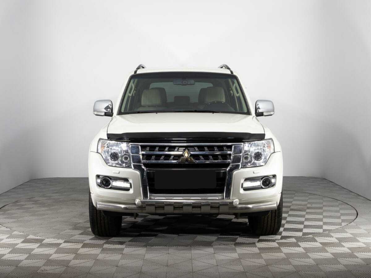 Купить Mitsubishi Pajero с пробегом. Фото: #1
