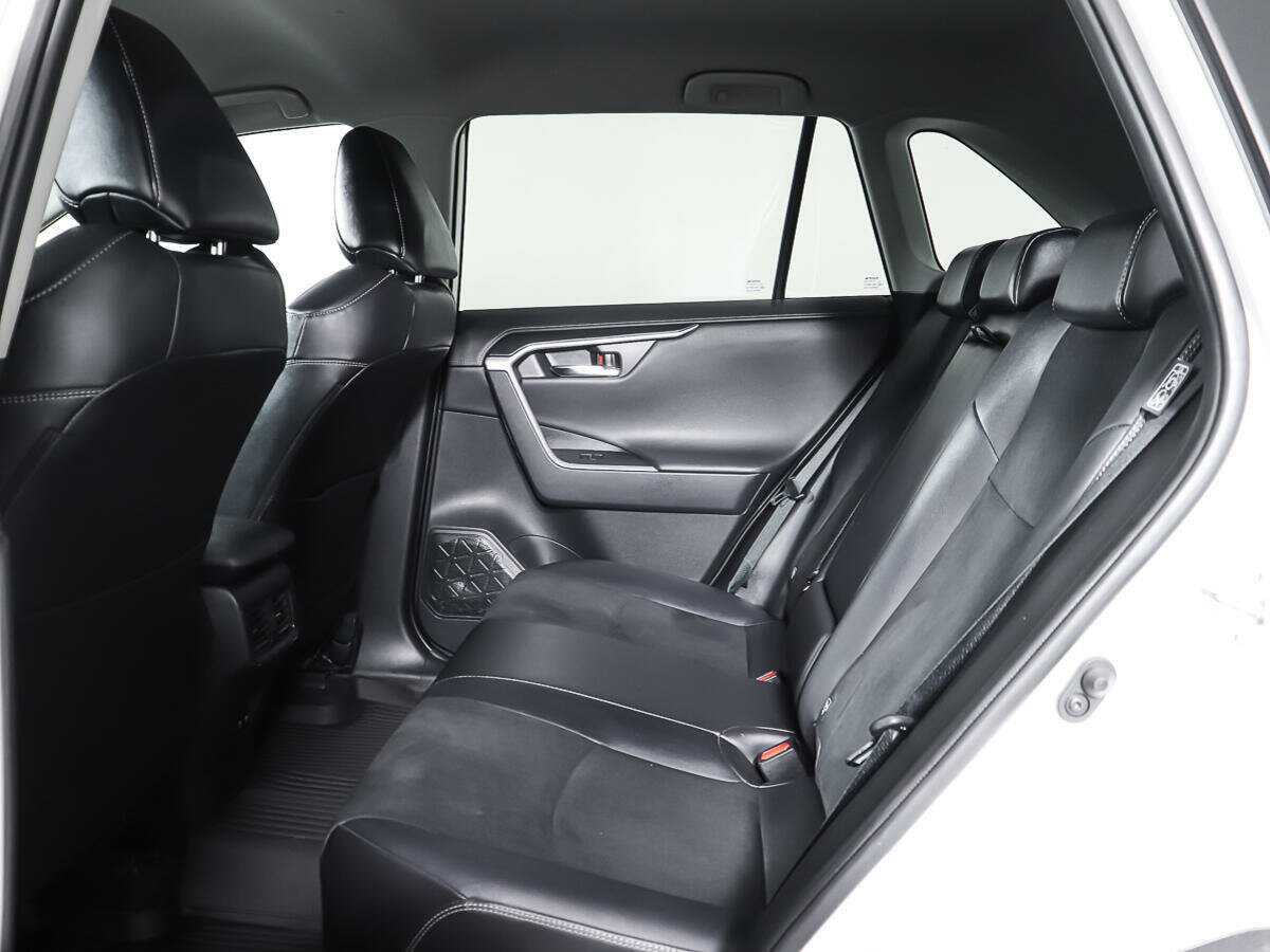 Купить Toyota RAV4 с пробегом. Фото: #11