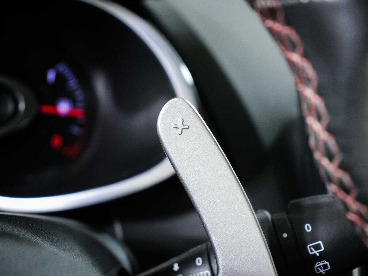 Купить Renault Clio RS с пробегом. Фото: #18