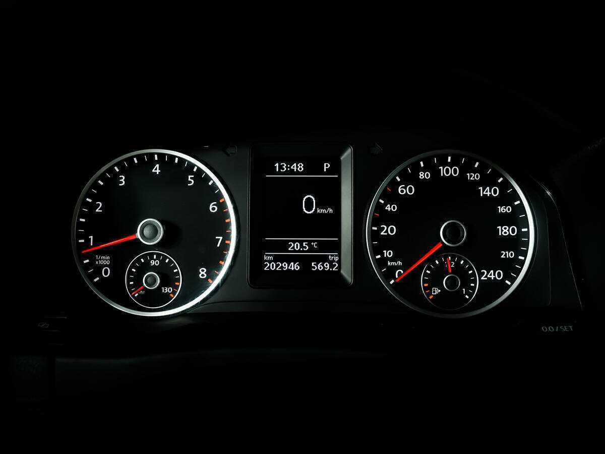 Купить Volkswagen Tiguan с пробегом. Фото: #7