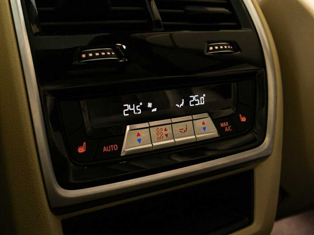 Купить BMW X5 с пробегом. Фото: #24
