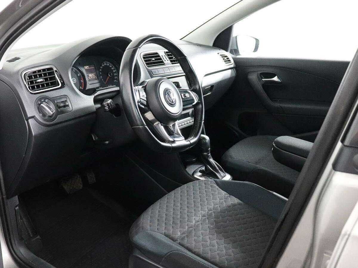 Купить Volkswagen Polo с пробегом. Фото: #7