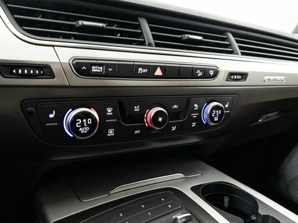 Купить Audi Q7 с пробегом. Фото: #15