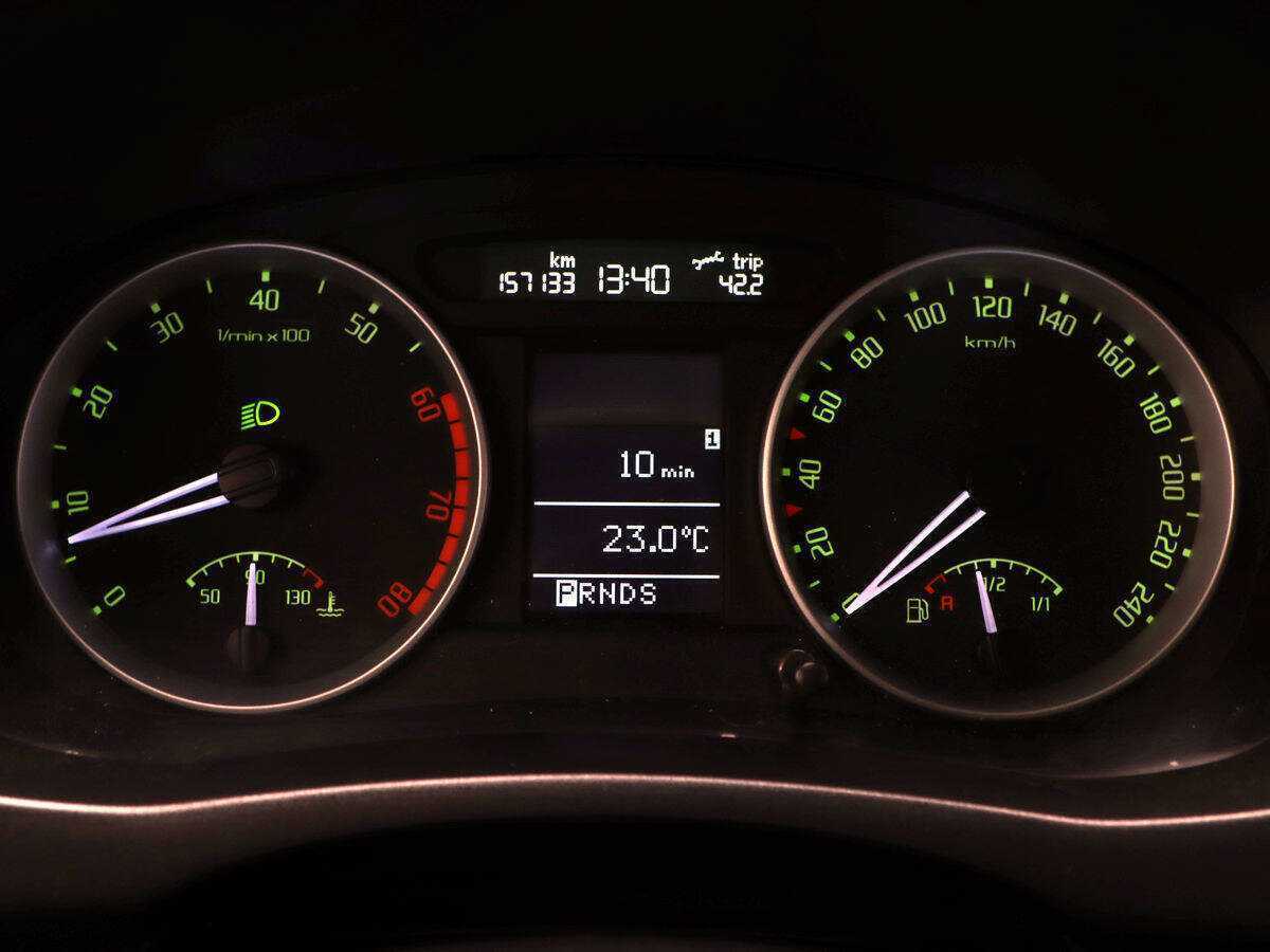 Купить Skoda Fabia с пробегом. Фото: #18