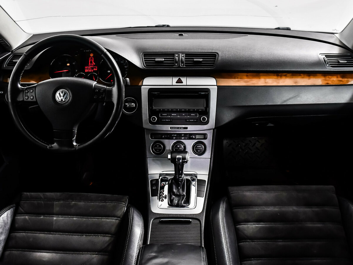 Купить Volkswagen Passat с пробегом. Фото: #11