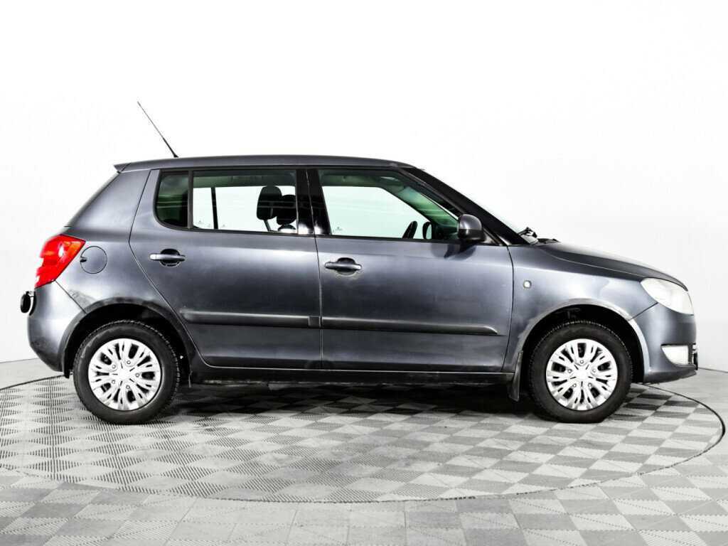 Купить Skoda Fabia с пробегом. Фото: #3