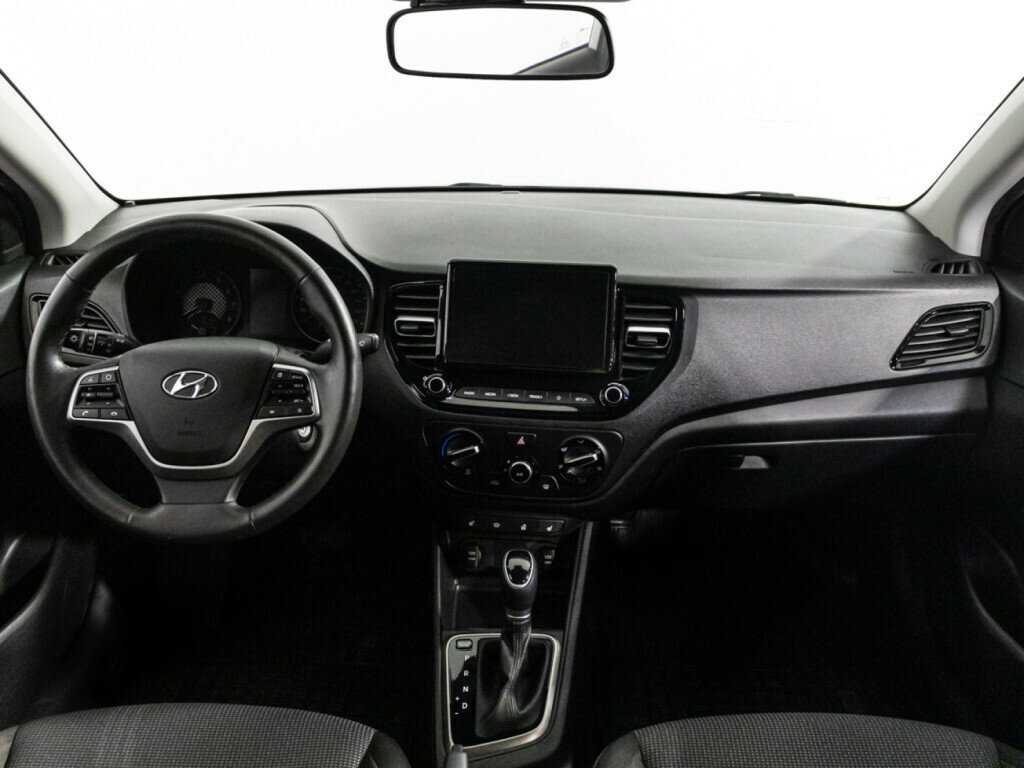 Купить Hyundai Solaris с пробегом. Фото: #12
