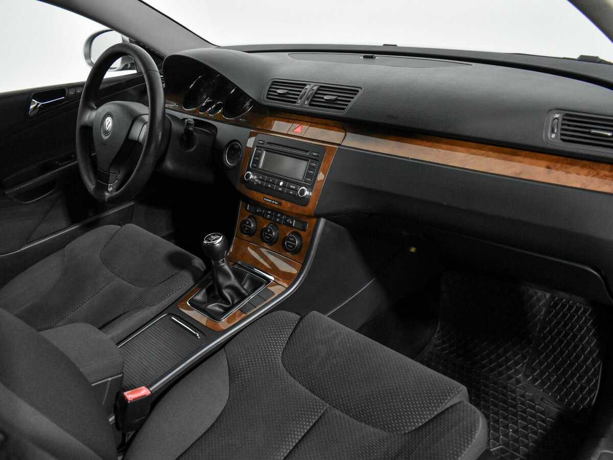 Купить Volkswagen Passat с пробегом. Фото: #11