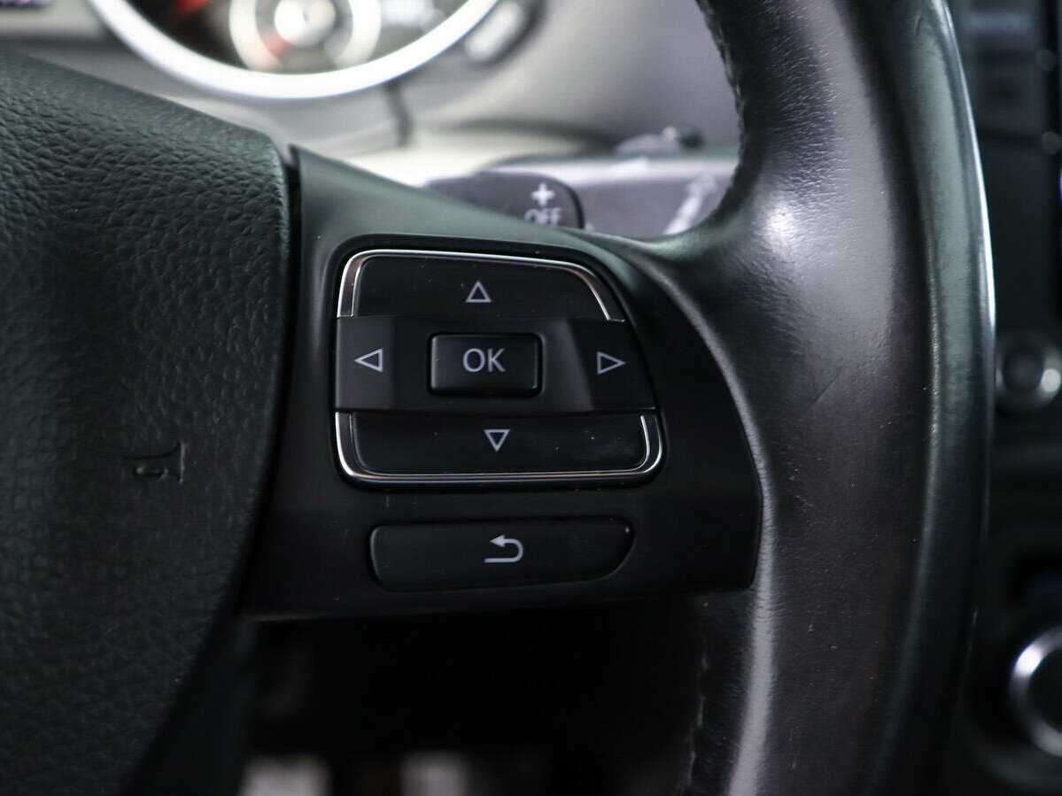 Купить Volkswagen Golf с пробегом. Фото: #18