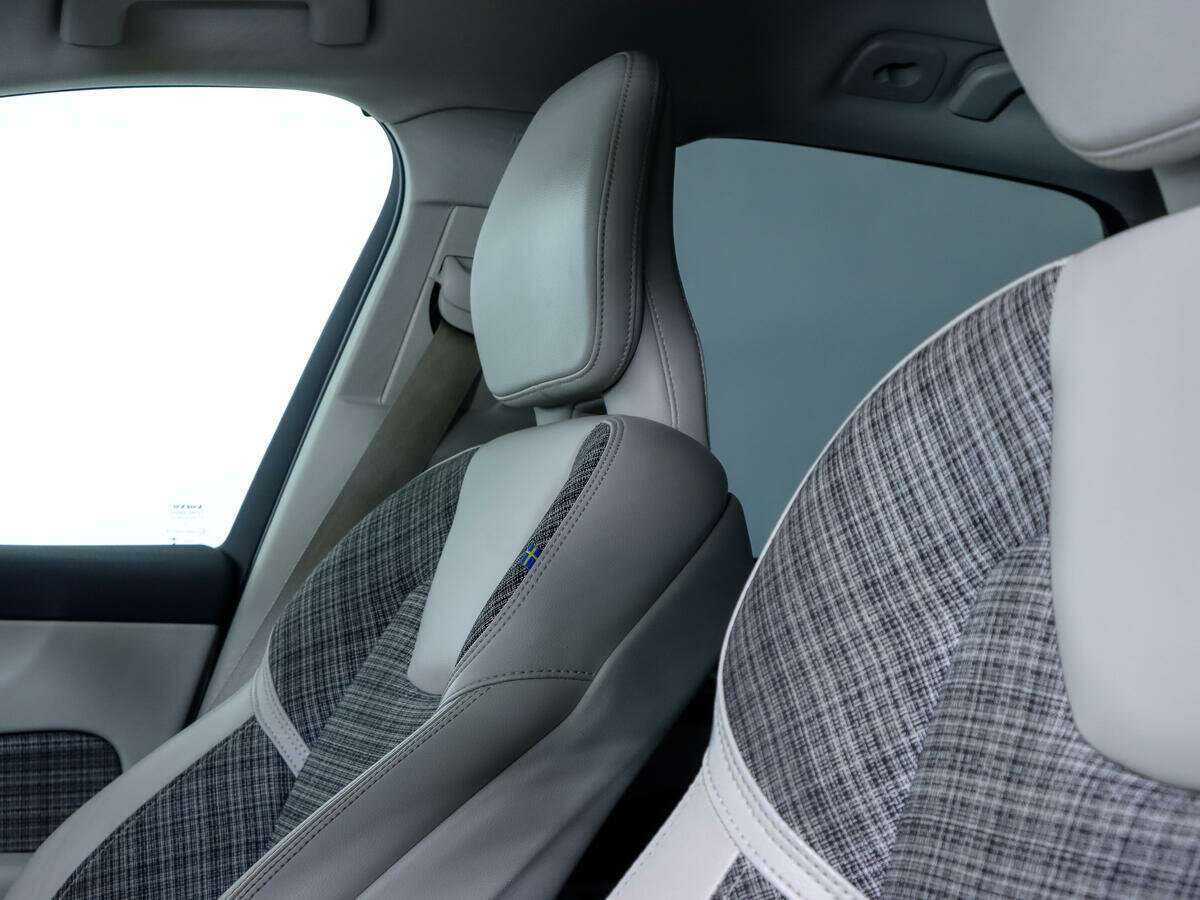 Купить Volvo XC60 с пробегом. Фото: #16