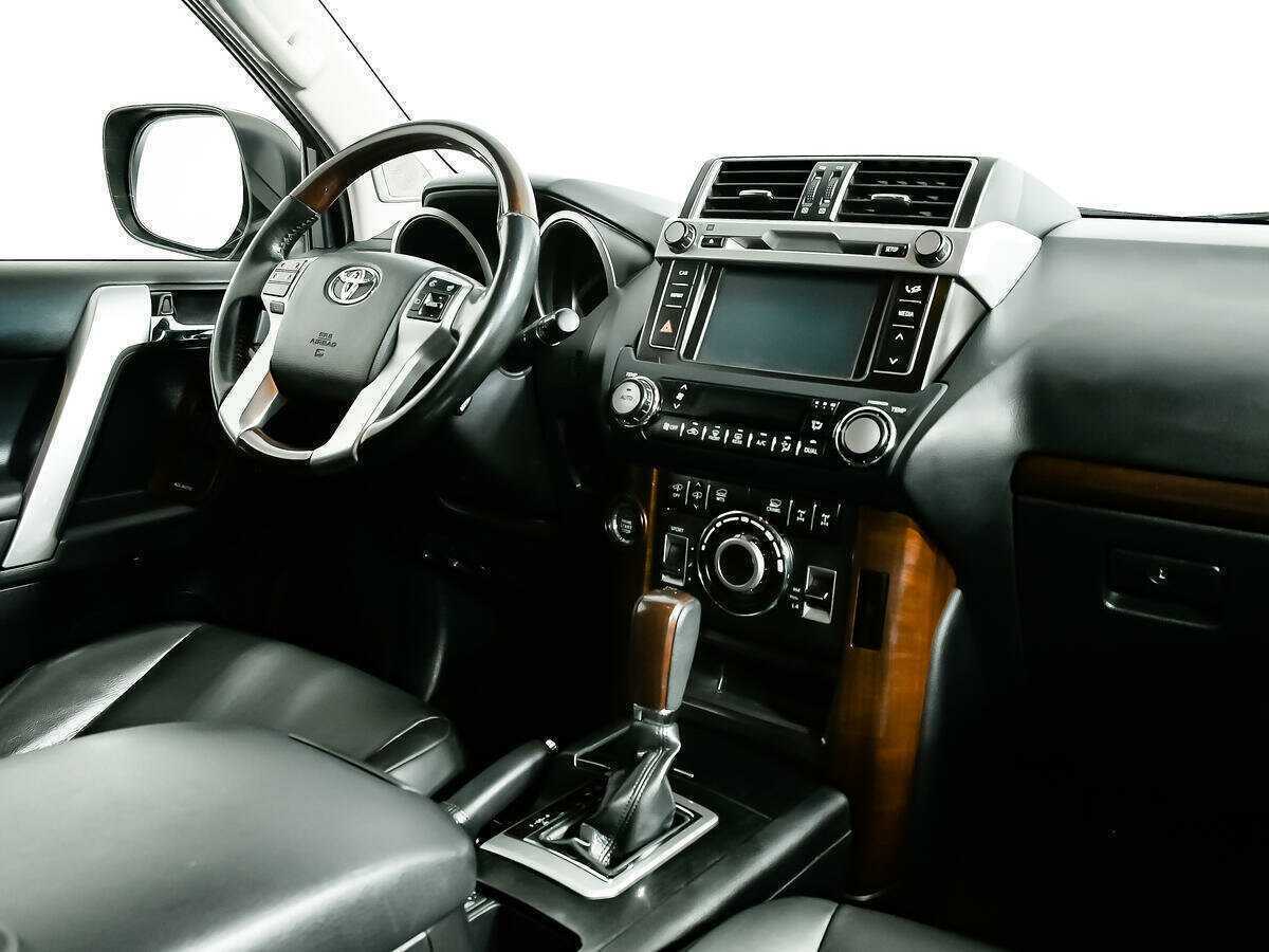Купить Toyota Land Cruiser Prado с пробегом. Фото: #8