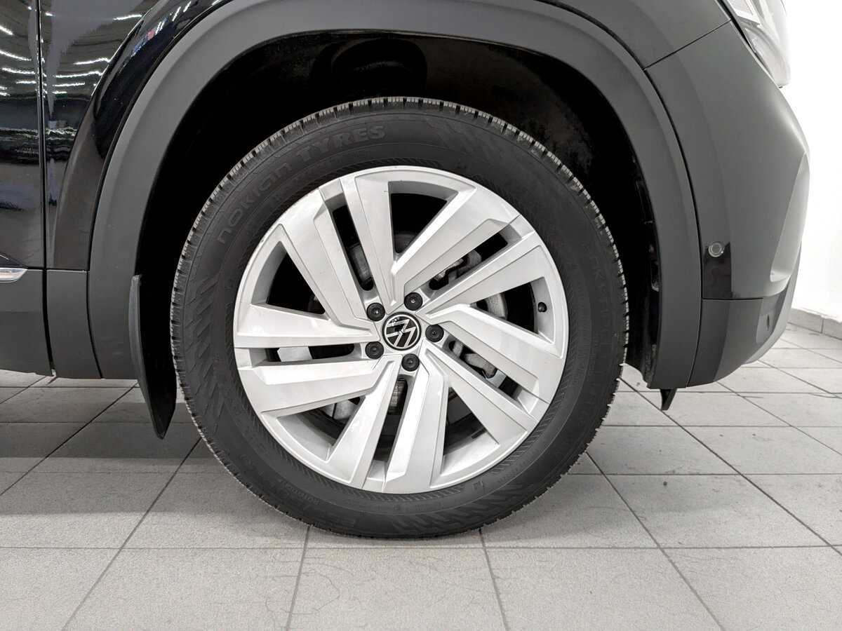 Купить Volkswagen Teramont с пробегом. Фото: #16