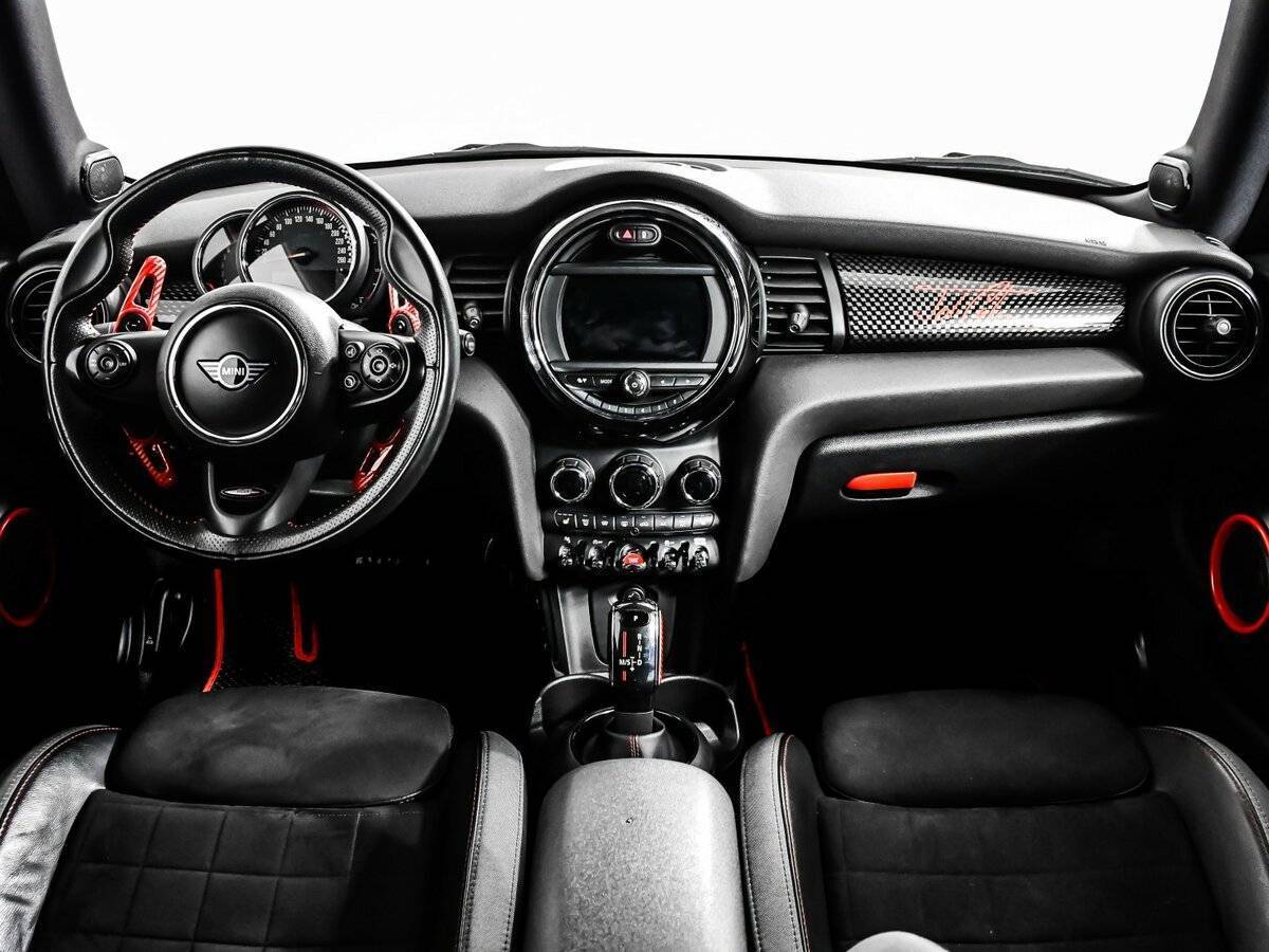 Купить Mini Hatch с пробегом. Фото: #10