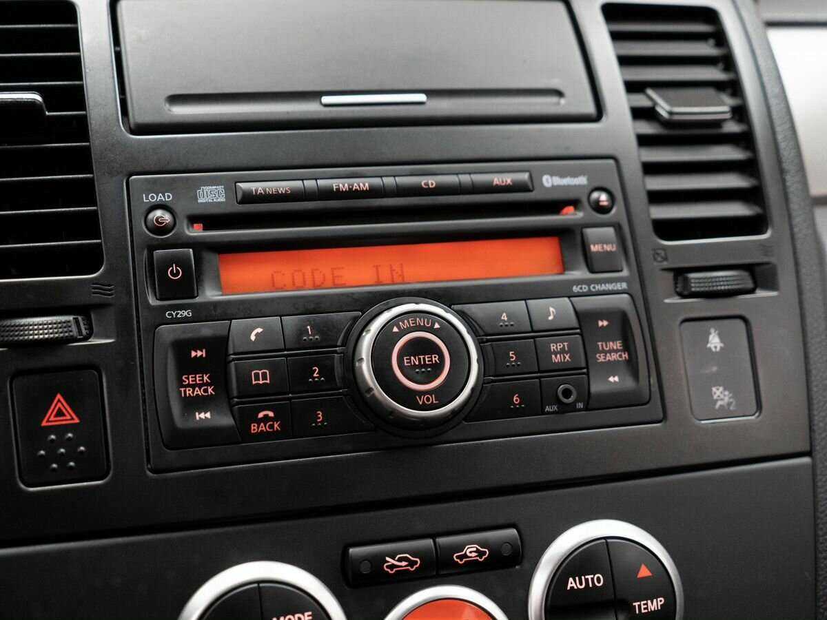 Купить Nissan Tiida с пробегом. Фото: #12