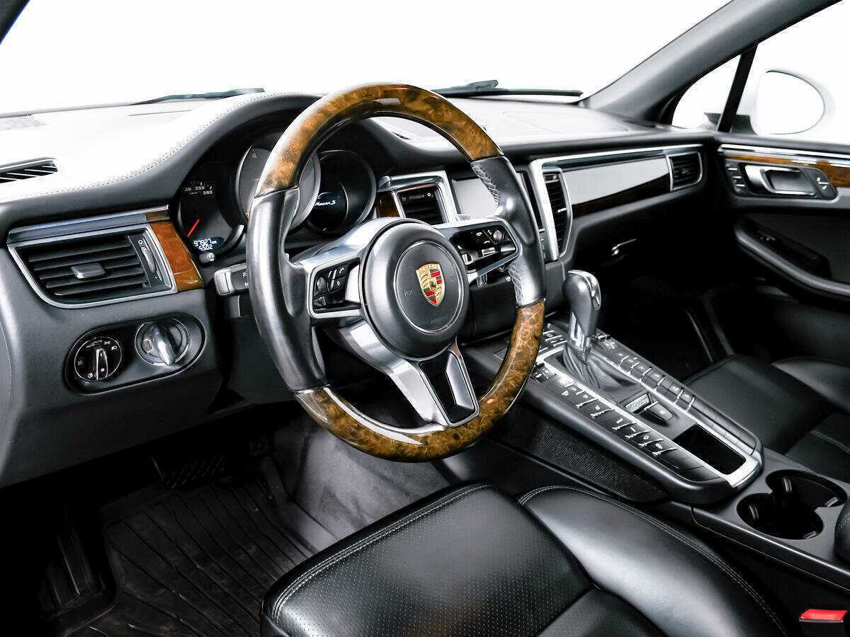Купить Porsche Macan с пробегом. Фото: #12