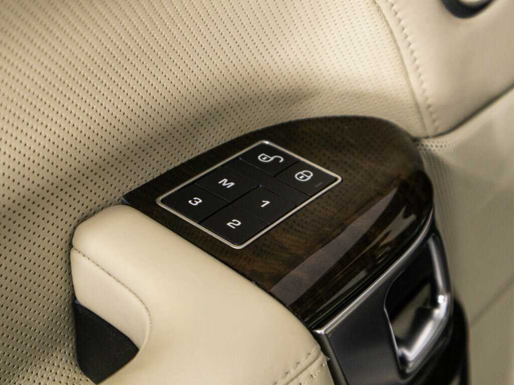 Купить Land Rover Range Rover с пробегом. Фото: #16