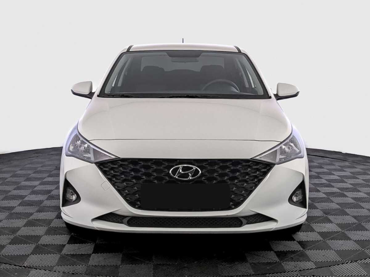 Купить Hyundai Solaris с пробегом. Фото: #1