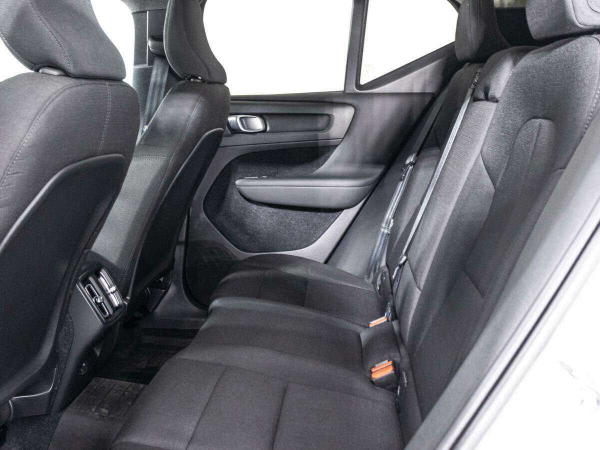Купить Volvo XC40 с пробегом. Фото: #9
