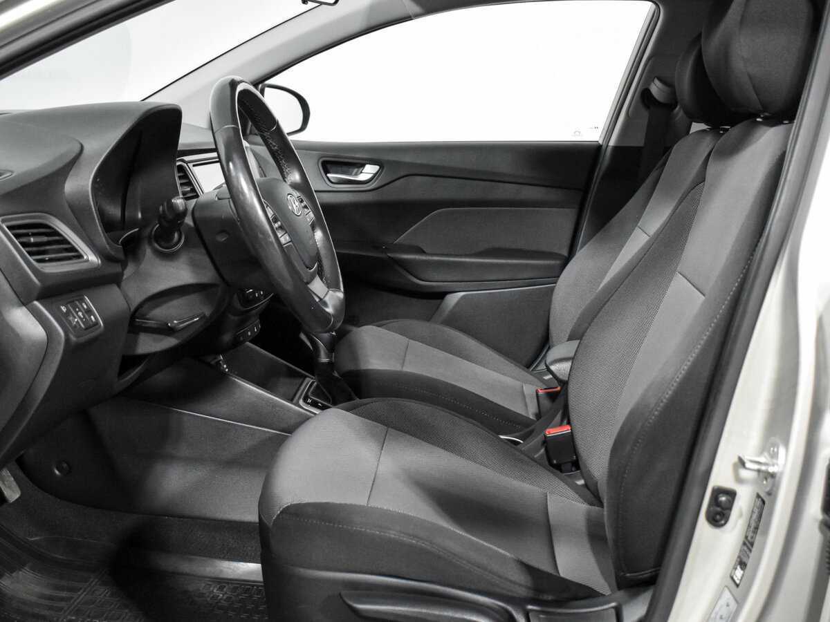 Купить Hyundai Solaris с пробегом. Фото: #9