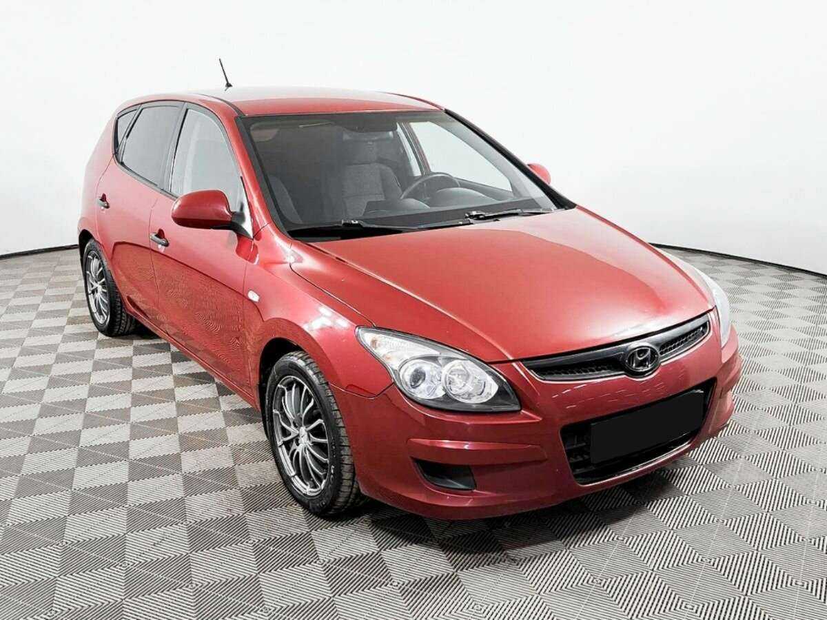 Купить Hyundai i30 с пробегом. Фото: #2