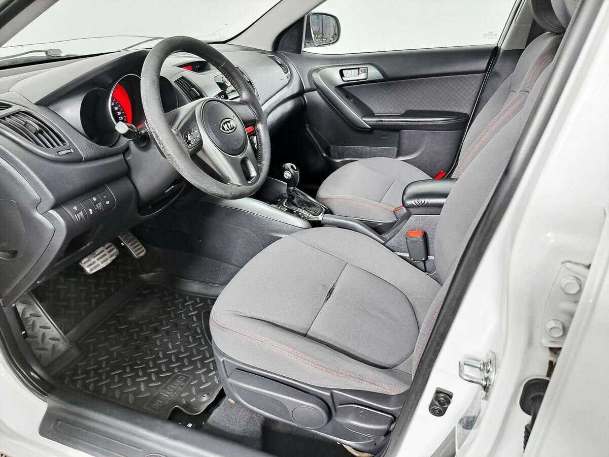 Купить Kia Cerato с пробегом. Фото: #13