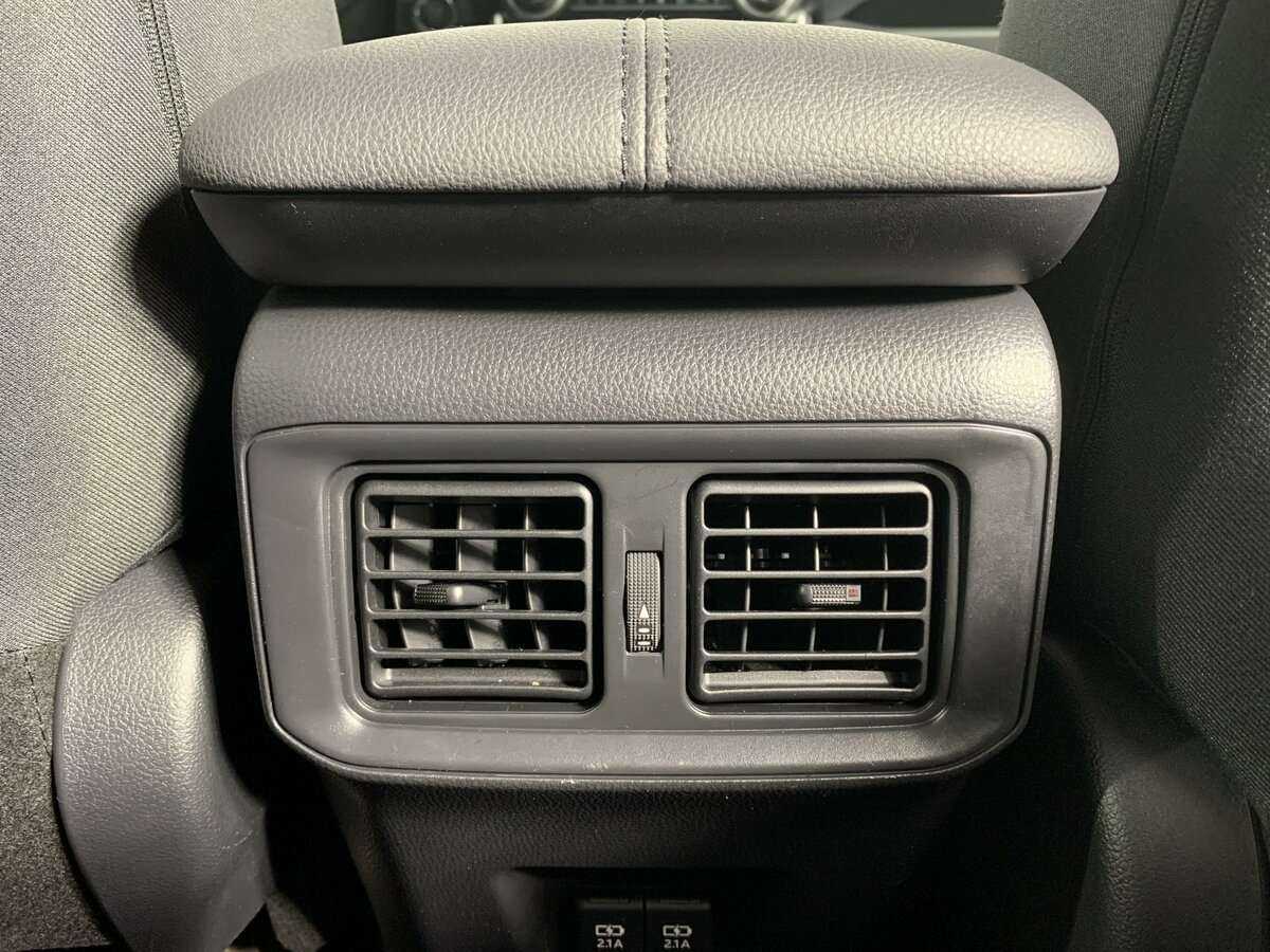 Купить Toyota RAV4 с пробегом. Фото: #18