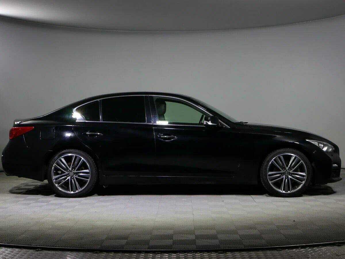 Купить Infiniti Q50 с пробегом. Фото: #3