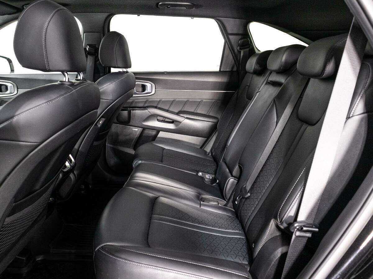 Купить Kia Sorento с пробегом. Фото: #9