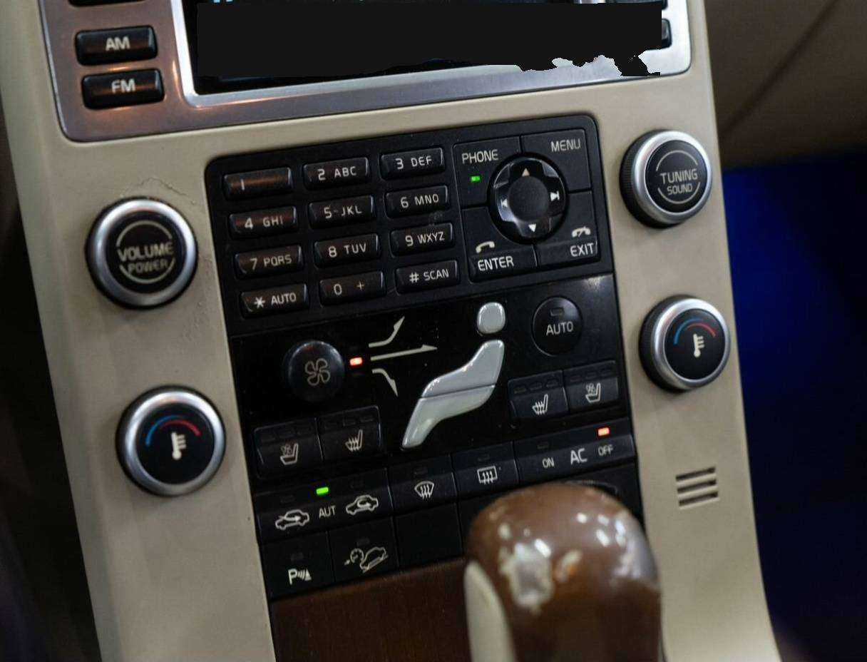 Купить Volvo XC70 с пробегом. Фото: #11