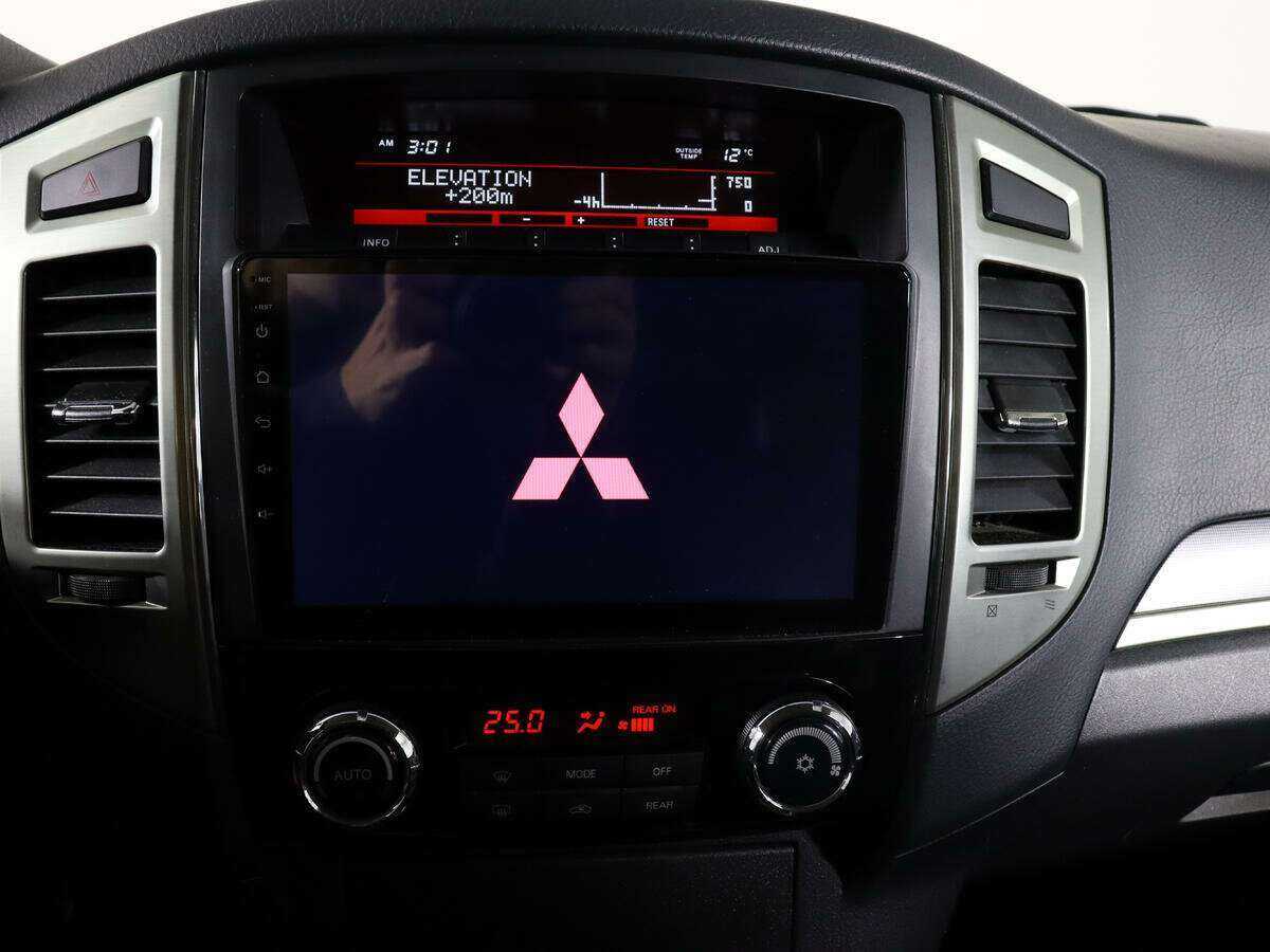 Купить Mitsubishi Pajero с пробегом. Фото: #18